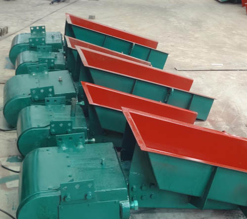 電磁給料機(jī)廠家多臺展示