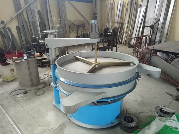 強(qiáng)制式振動篩1