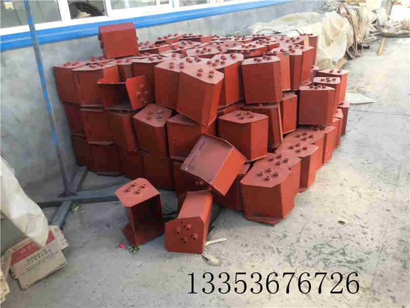 斗式提升機運送潮濕的和粘性的物料用什么樣的料斗？