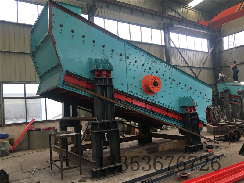 煤礦原煤分級弛張沸騰篩可做成多少層有弛張效果的篩面？