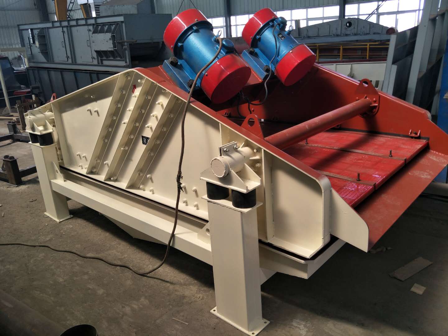 脫水直線振動篩的篩網選擇